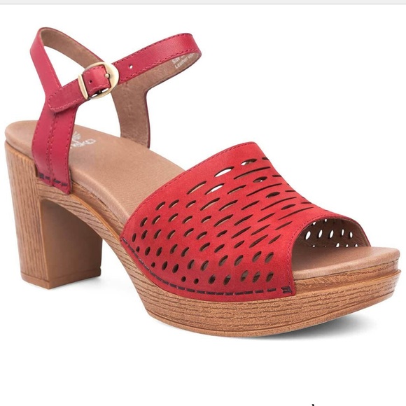 dansko sandals 2022